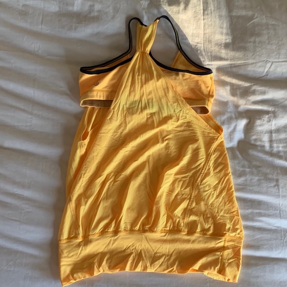 Lululemon Top w/ Built-in Sports Bra - Picture 2 of 2